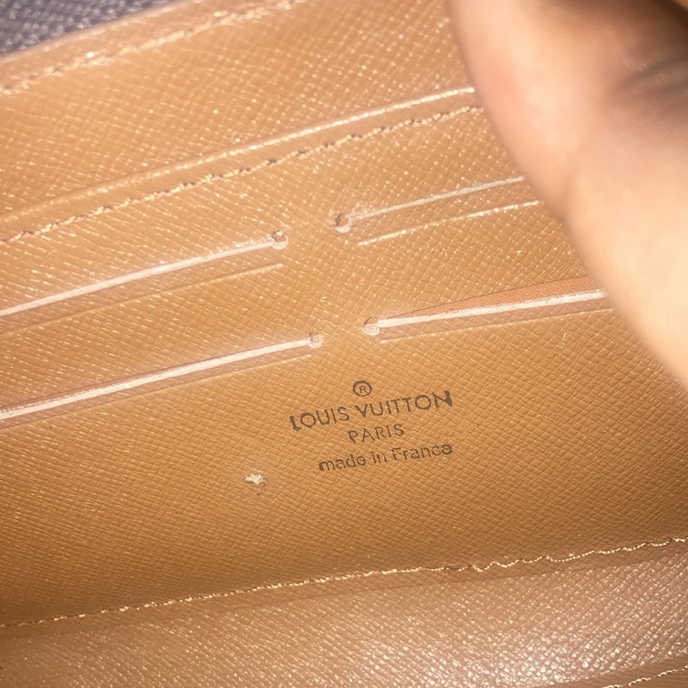 Wallet - Picture 5 of 5